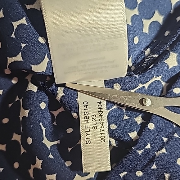 J.Crew Sleeveless button-front ruffleneck popover in navy floral Size M NWOT - Picture 8 of 16